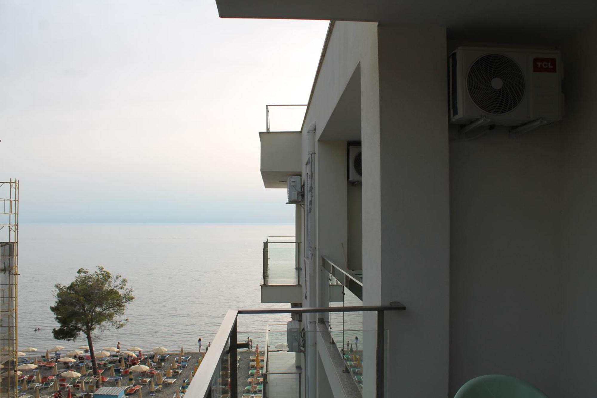 Ferienwohnung Roxhensi Shëngjin Exterior foto